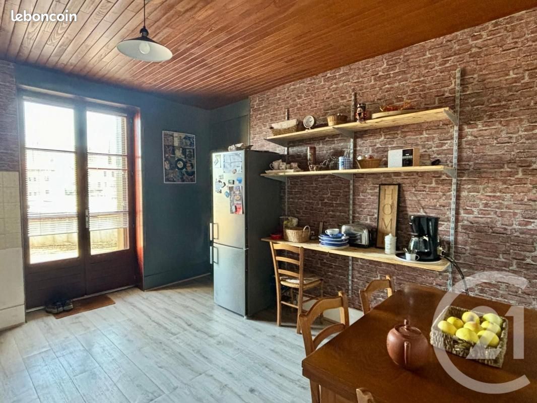 3 Schlafzimmer Wohnung in Saint-Paul-en-Jarez, France, Nr. 204757