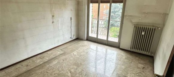 3-salle Appartement à Novara, Italy No. 206610 18