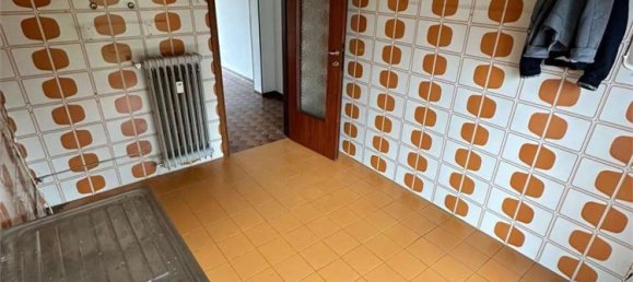 3-salle Appartement à Novara, Italy No. 206610 6