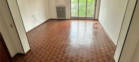 3-salle Appartement à Novara, Italy No. 206610 2