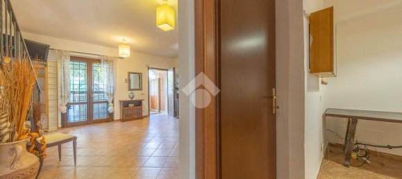 2 bedrooms Villa in Guidonia Montecelio, Italy No. 310095 12