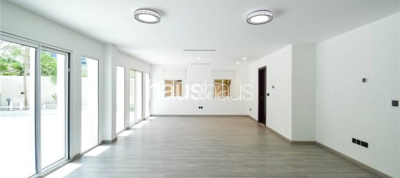 Вилла с 4 спальнями в Jumeirah Village Triangle, ОАЭ № 98555 2