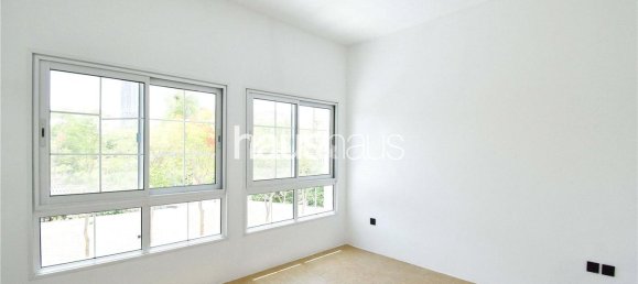 Вилла с 4 спальнями в Jumeirah Village Triangle, ОАЭ № 98555 11