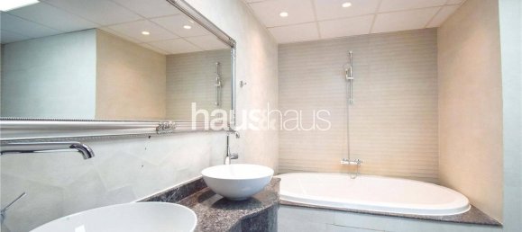 Вилла с 4 спальнями в Jumeirah Village Triangle, ОАЭ № 98555 15