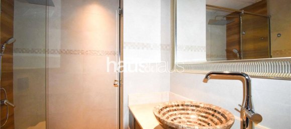 Вилла с 4 спальнями в Jumeirah Village Triangle, ОАЭ № 98555 9