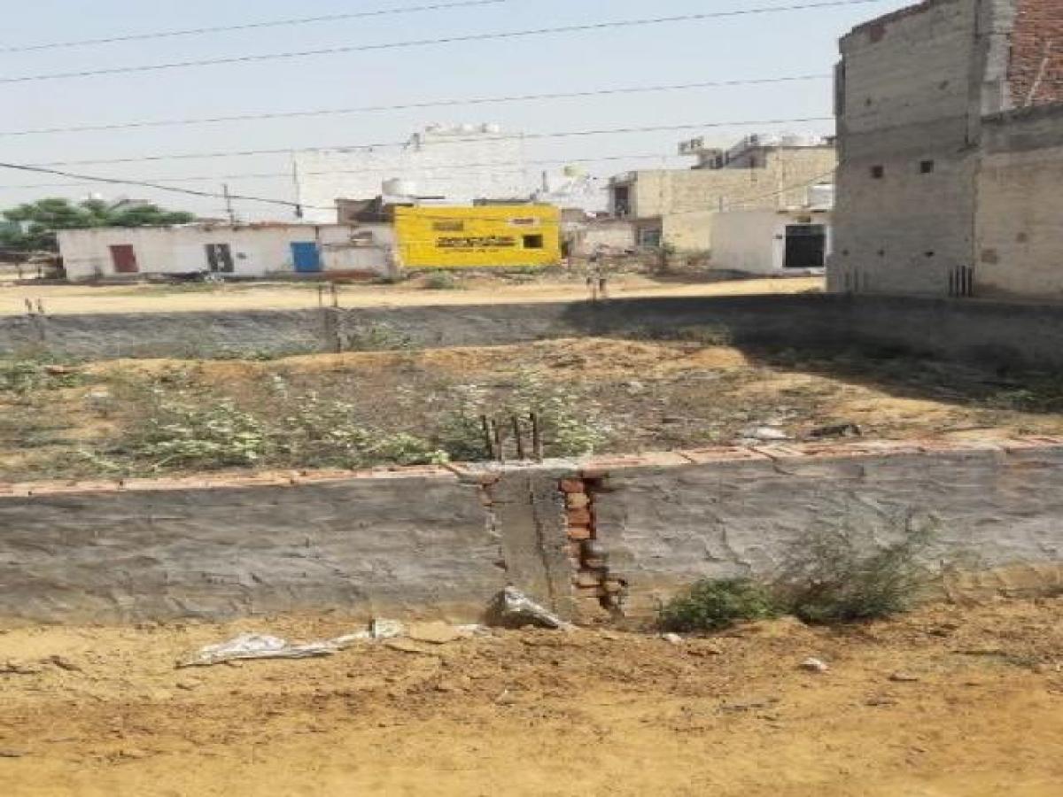  Land in Gurgaon, India No. 33342