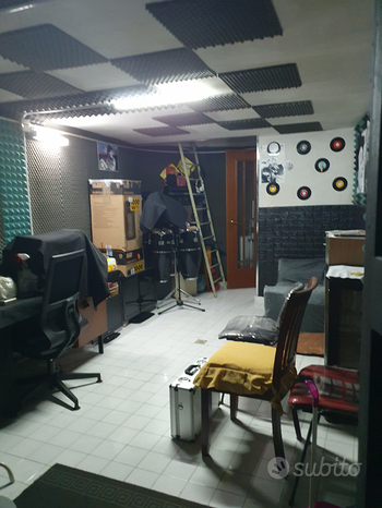  مرآب في Torre del Greco, Italy 16متر مربع رقم 276862