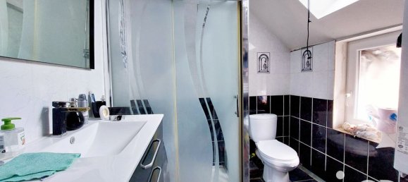 2 Schlafzimmer Haus in Cerisiers, France, Nr. 323638 4