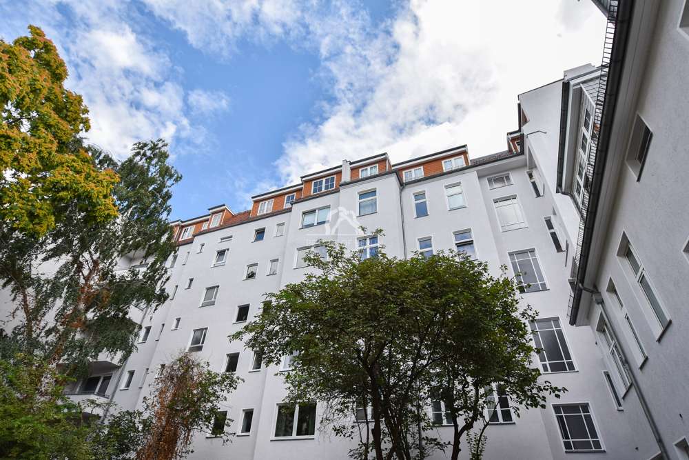 81m² Office in Charlottenburg, Germany No. 56149