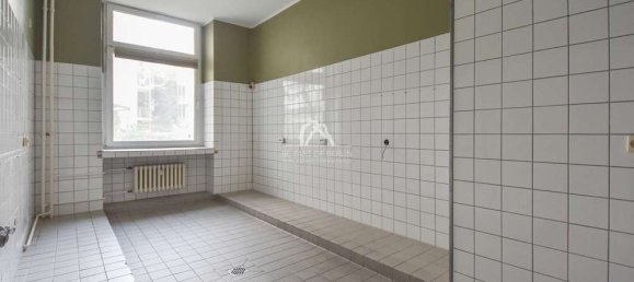 81m² Office in Charlottenburg, Germany No. 56149 7