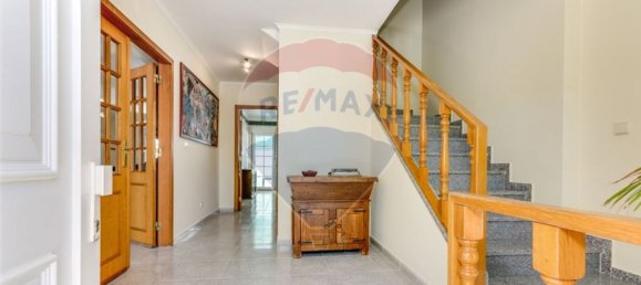 4 bedrooms House in Rio de Mouro, Portugal No. 31458 3