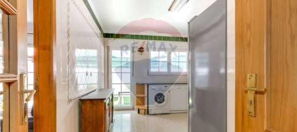 4 bedrooms House in Rio de Mouro, Portugal No. 31458 12