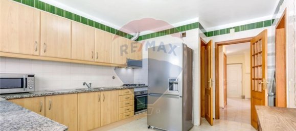 4 bedrooms House in Rio de Mouro, Portugal No. 31458 13