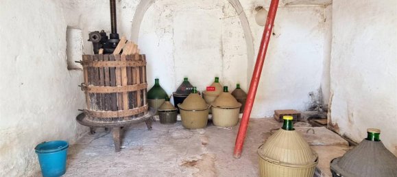 Дом с 6 комнатами в Мартина Франка, Италия № 23384 26