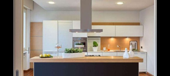 Apartamento de 8 habitaciónes en Mantua, Italy No. 244670 15