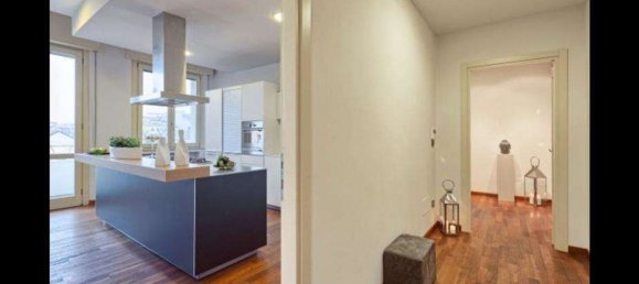 Apartamento de 8 habitaciónes en Mantua, Italy No. 244670 18