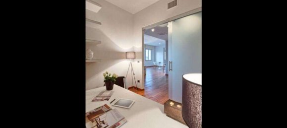 Apartamento de 8 habitaciónes en Mantua, Italy No. 244670 7