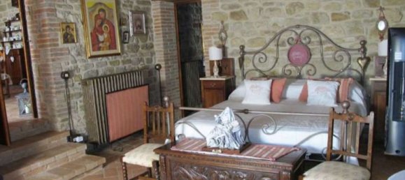 20 rooms Villa in Gubbio, Italy No. 49943 37