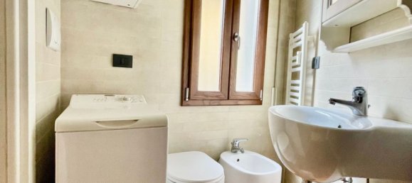2 bedrooms Apartment in Bologna, Italy No. 321963 9