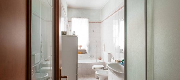 4 rooms Apartment in Turin, Italy No. 149981 15