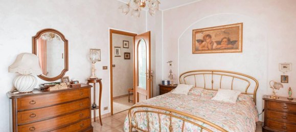 4 rooms Apartment in Turin, Italy No. 149981 9