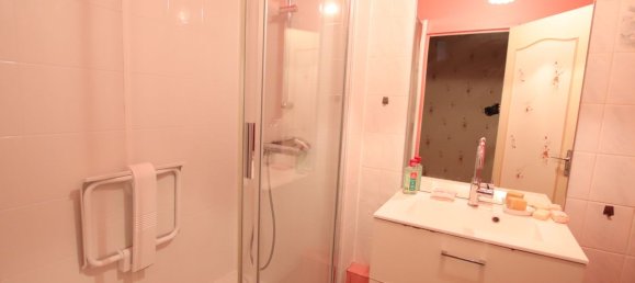 2 bedrooms Apartment in Chartres, France No. 52549 23