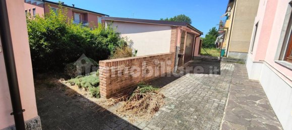 Villa de 4 dormitorios en Guardamiglio, Italy No. 355716 28