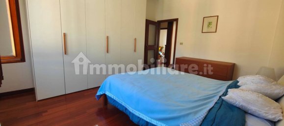 Villa de 4 dormitorios en Guardamiglio, Italy No. 355716 2