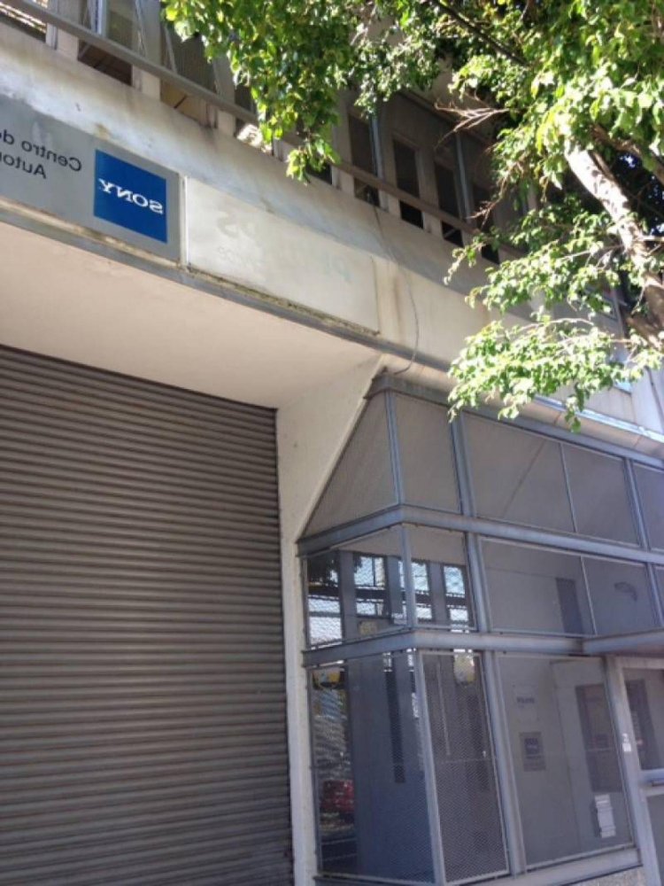 600m² Building in Vicente Lopez, Argentina No. 107130