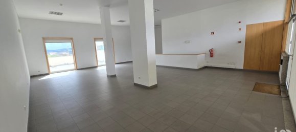 Propriété commerciale à Vila Mea, Portugal 237m² No. 190476 10
