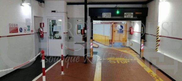 مرآب في Como, Italy 44متر مربع رقم 108070 7