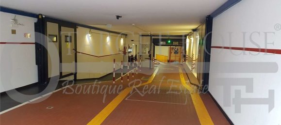 مرآب في Como, Italy 44متر مربع رقم 108070 8