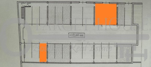 مرآب في Como, Italy 44متر مربع رقم 108070 2