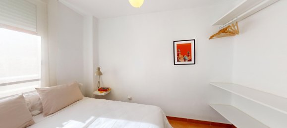 Apartamento de 3 dormitorios en València, Spain No. 15297 20