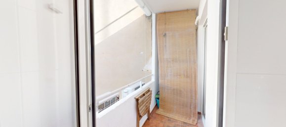 Apartamento de 3 dormitorios en València, Spain No. 15297 10