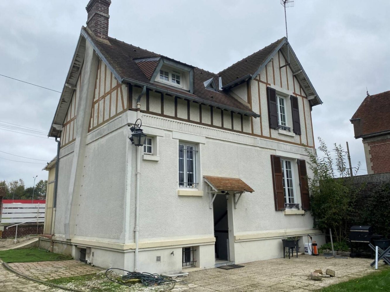 Casa de 3 dormitorios en Longueil-Annel, France No. 210104