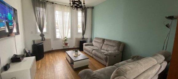 Casa de 3 dormitorios en Longueil-Annel, France No. 210104 2