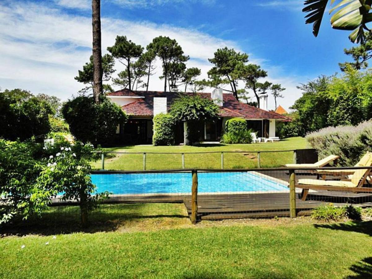 4 غرف نوم منزل في Maldonado, Uruguay رقم 7542