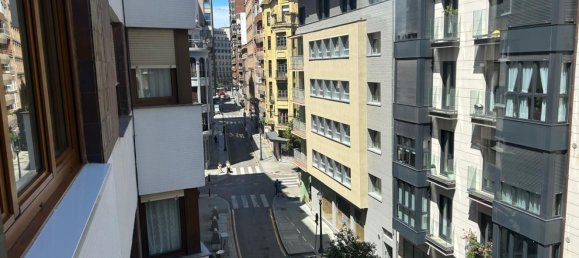 2 bedrooms Apartment in Gijon, Spain No. 167758 2