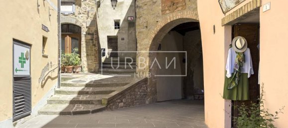 2 bedrooms Apartment in Montone, Italy No. 302929 12