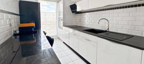 3 bedrooms Apartment in Saint-Denis, France No. 354676 3