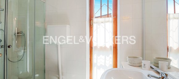 Duplex T2 em Lerici, Italy N.º 105209 17