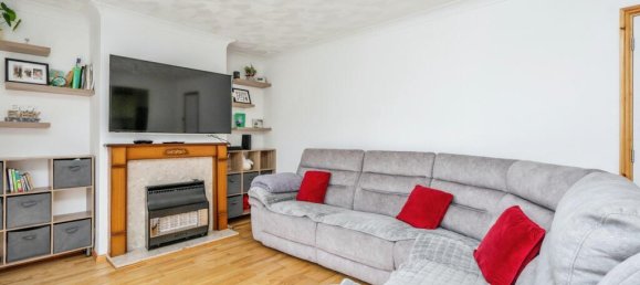 5 bedrooms House in Portsmouth, United Kingdom No. 10875 6