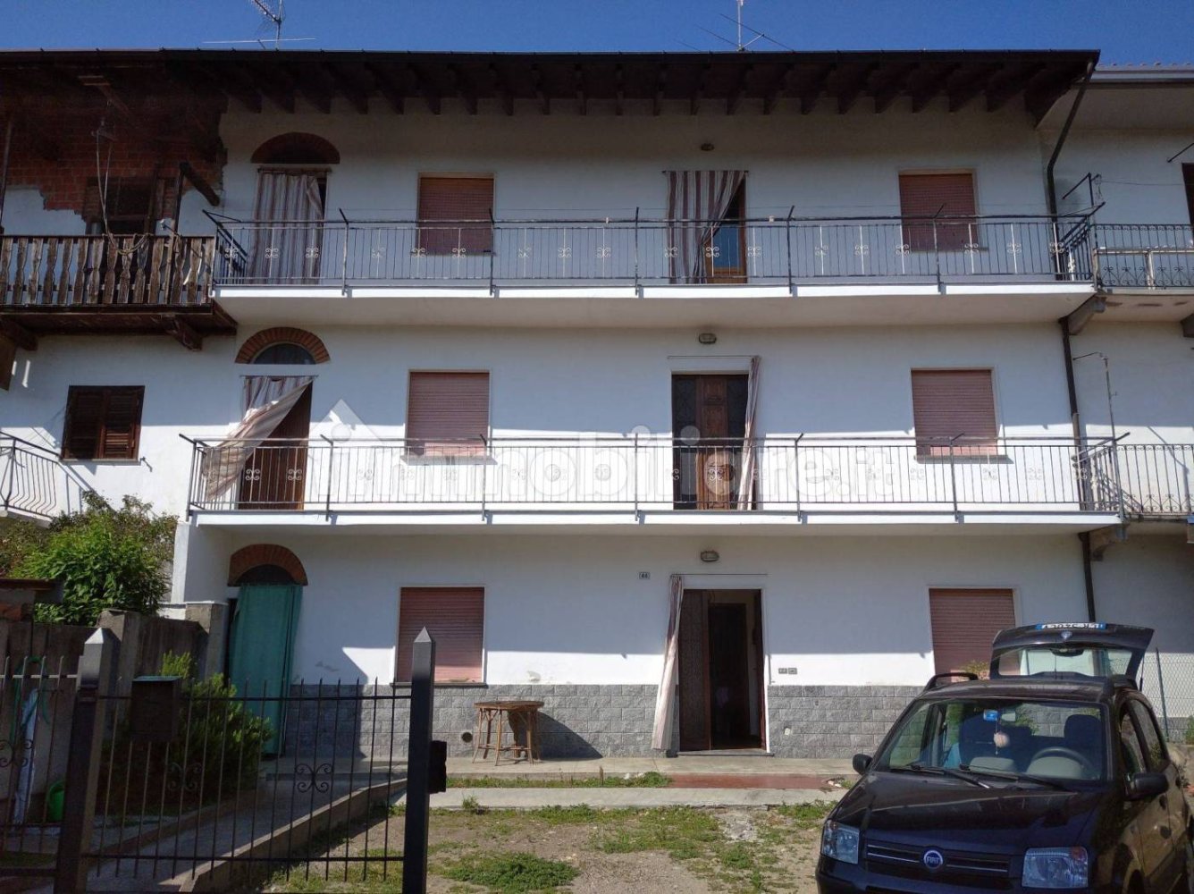 4 Schlafzimmer Haus in Varallo Pombia, Italy, Nr. 376214
