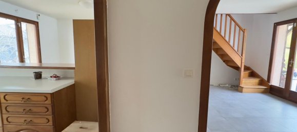 Casa de 3 dormitorios en Neuilly-sur-Marne, France No. 135111 14