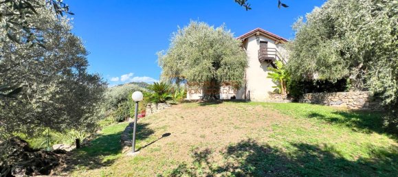 Дом с 4 комнатами в Бордигера, Италия № 181190 17