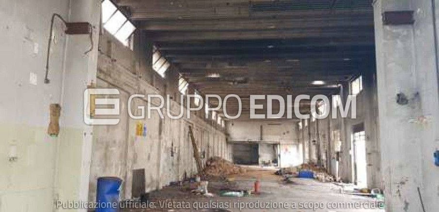 500m² Warehouse in Busto Garolfo, Italy No. 301635
