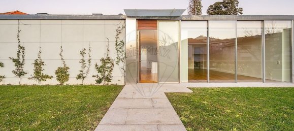 4 bedrooms House in Porto, Portugal No. 16974 15