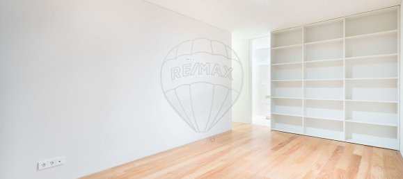 4 bedrooms House in Porto, Portugal No. 16974 26