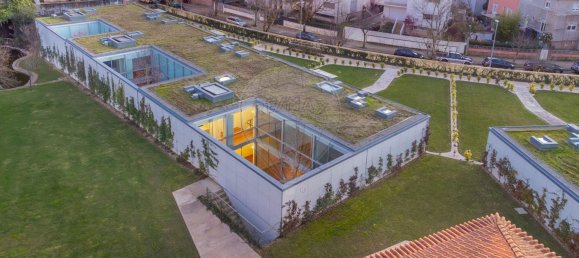 4 bedrooms House in Porto, Portugal No. 16974 13